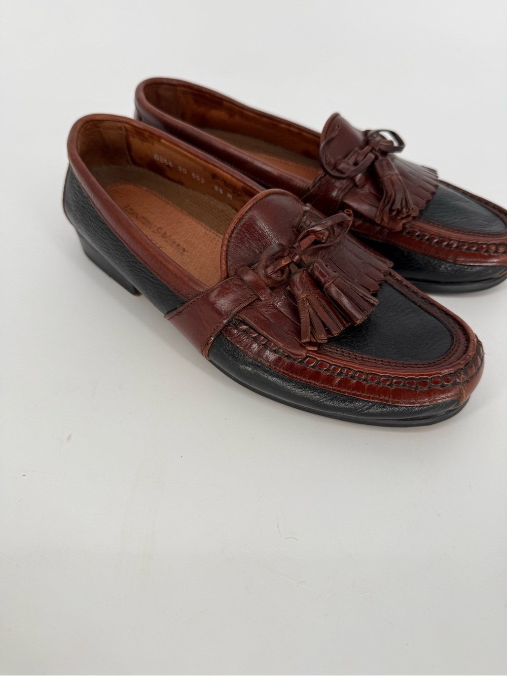 Vintage Men's Two-Tone Leather Tassel Loafers in Brown and Black size 8.5